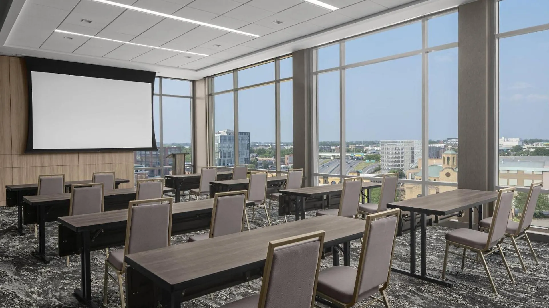 Ac Hotel By Marriott Columbus Downtown